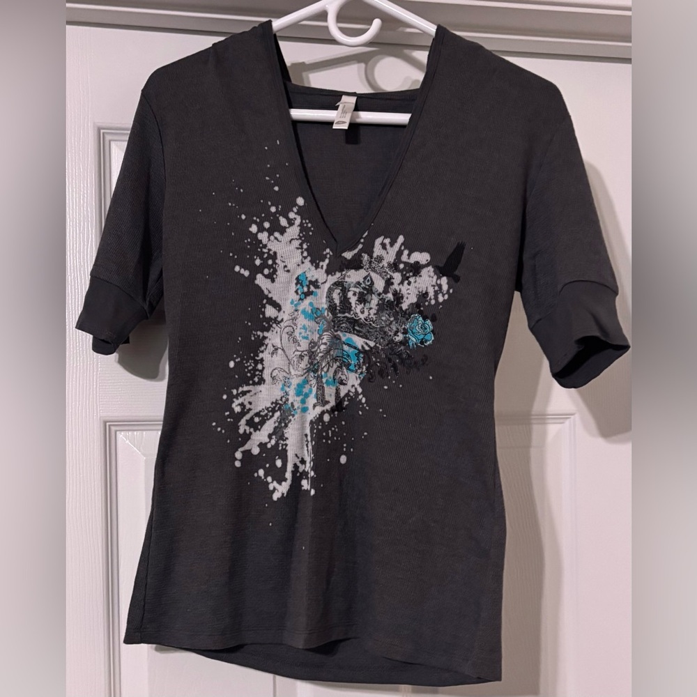 Stylish Gray V-Neck Women's Top